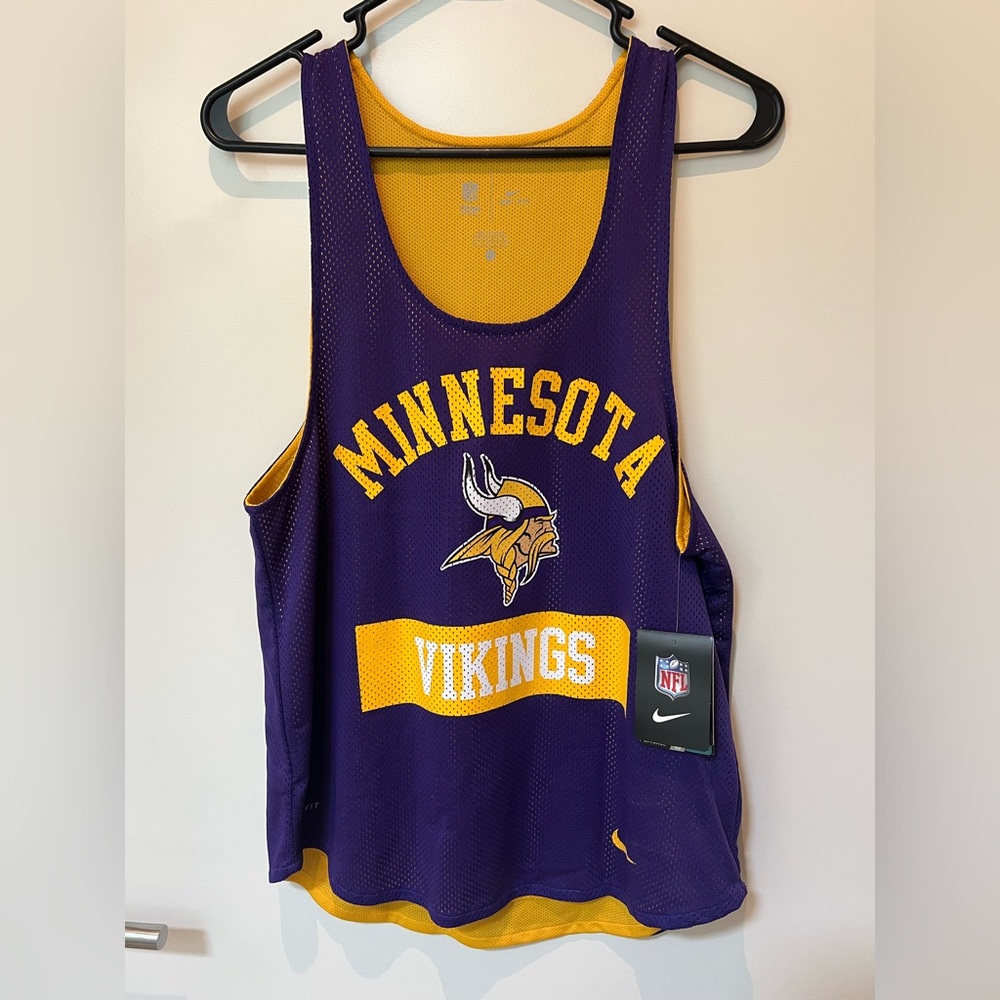 NWT Nike DRI-FIT (R) Minnesota Vikings tank top